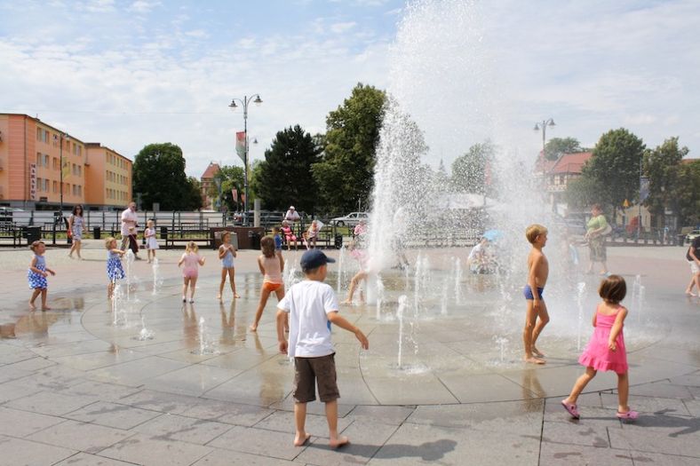 Poljska uvodi nultu stopu poreza na dohodak za roditelje s dvoje djece