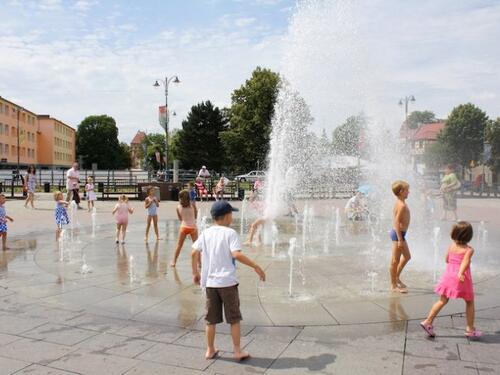 Poljska uvodi nultu stopu poreza na dohodak za roditelje s dvoje djece