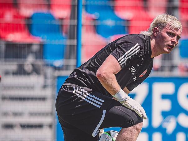 Poljski klub otpustio golmana zbog hamburgera