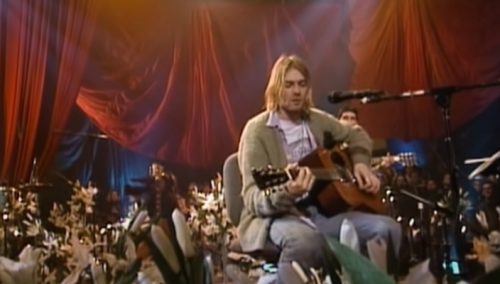 Polomljena gitara Kurta Cobaina prodata za skoro 600.000 dolara