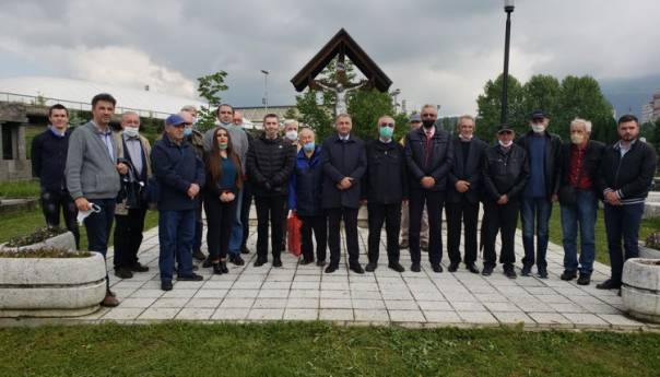 Položeni vijenci i zapaljene svijeće za poginule borce HVO-a Sarajevo