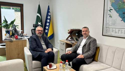 Pomoć Islamske zajednice u BiH poplavljenim područjima u Krajini