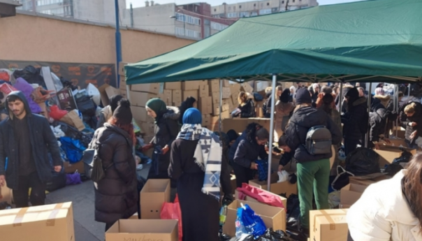 Pomozi.ba: Odziv Sarajlija nevjerovatan, planirali 10 kamiona za Tursku i Siriju, trebat će im možda i duplo više