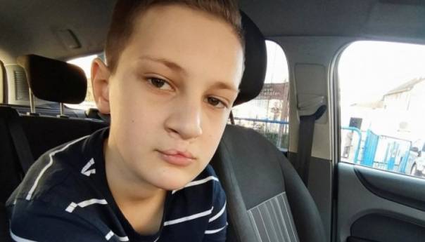 Pomozi.ba pokrenuo apel za 11-godišnjeg Danina iz Sarajeva