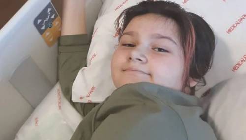 Pomozimo djevojčici Lani kojoj su otkriveni tumori duž kičme