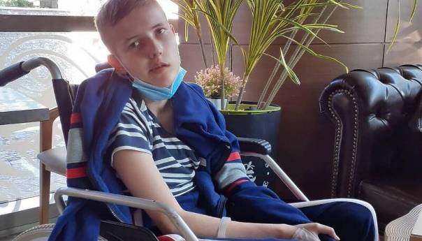 Pomozimo Faruku Tabakoviću, za liječenje u Turskoj potrebno mu je 22.500 eura