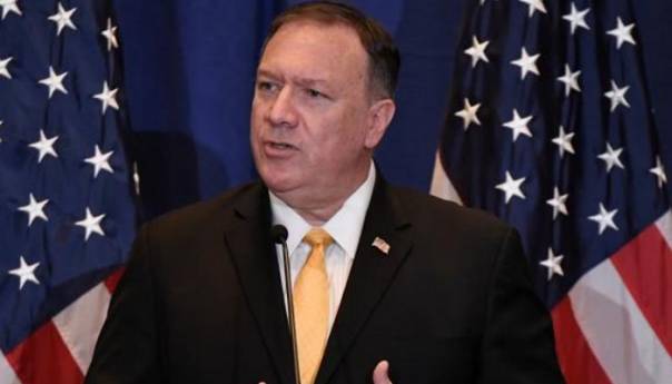 Pompeo na sastanku s Johnsonom o odnosu prema Kini nakon izbacivanja Huaweija