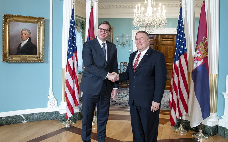 Pompeo s Vučićem: Vratiti se dijalogu sa Kosovom