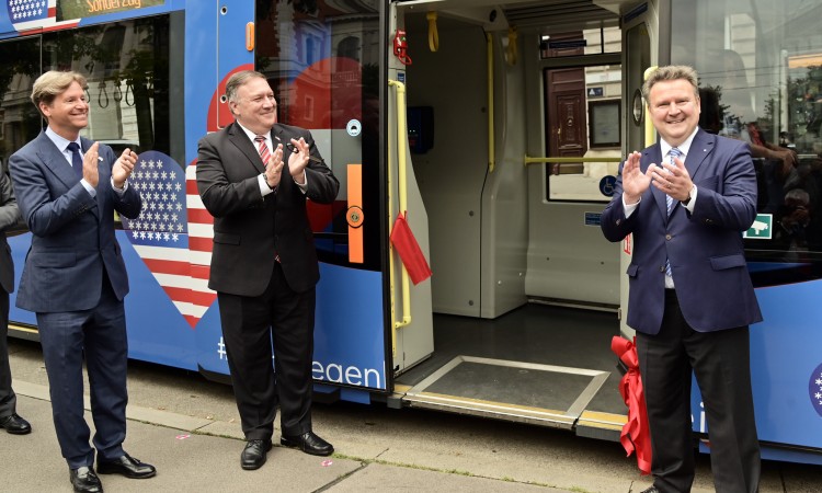 Pompeo u Beču: Tramvaj austro-američkog prijateljstva