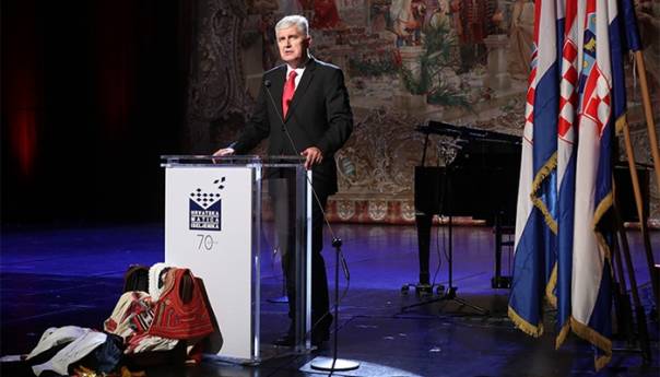 Ponosni smo da imamo Hrvatsku kao svoju domovinu, ali nećemo se odreći BiH