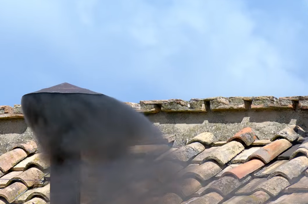 Ponovo crni dim, papa nije izabran