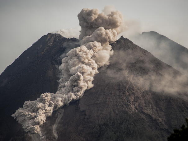 Ponovo eruptirao vulkan na Sumatri, lani ubio 24 ljudi