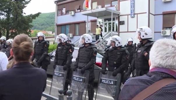 Ponovo incidenti i saslušanja u Budvi