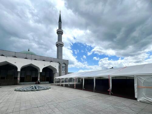 Ponovo poslije 25 godina: Buduće hadžije domovinu napuštaju u ihramima