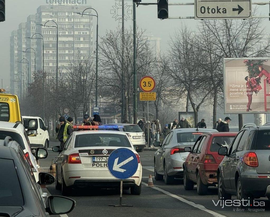 Ponovo radovi u špici na semaforima: Saobraćajni kolaps na Otoci