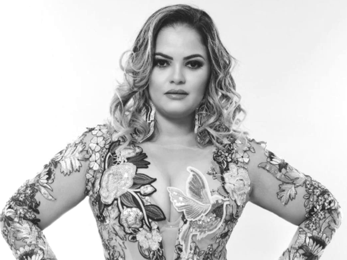 Pop pjevačica (41) umrla nakon operacije smanjivanja grudi