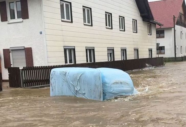 Poplave haraju Njemačkom: Vatrogasac poginuo, jedna osoba nestala