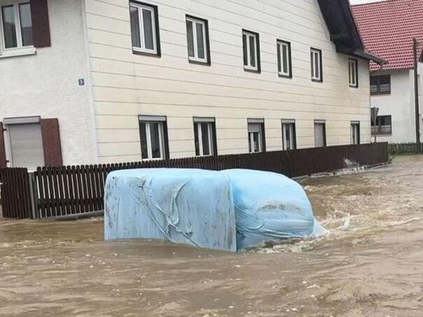 Poplave haraju Njemačkom: Vatrogasac poginuo, jedna osoba nestala