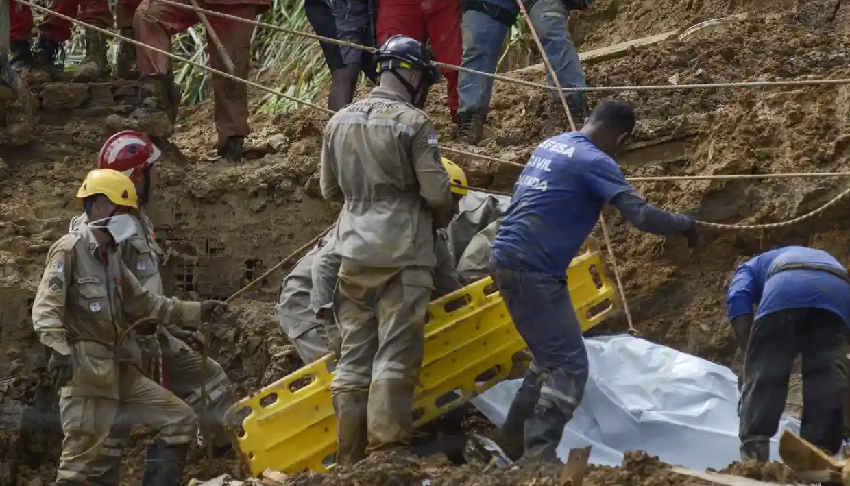 Poplave i klizišta u Brazilu odnijeli najmanje 35 života