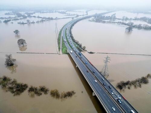 Poplave širom Velike Britanije, kiša ne prestaje već 40 dana