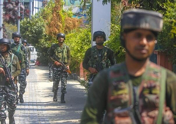 Poplave na Himalajima, nestalo više od 20 vojnika