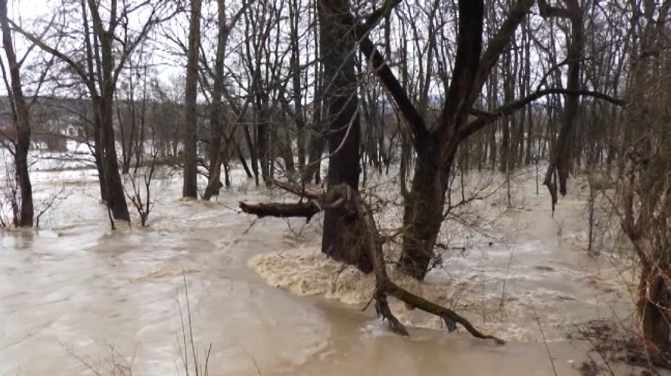 Poplave na sjeveru Albanije, oca i sina odnijela nabujala rijeka