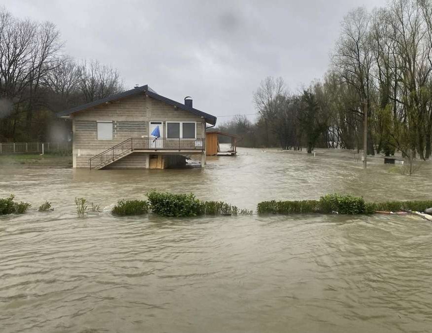 Poplave prijete Unsko-sanskom kantonu: Sana se izlila, Una na rubu kritične tačke