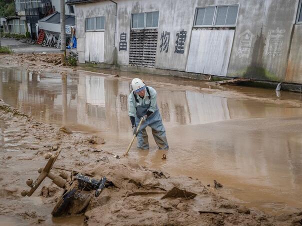 Poplave u Japanu: Najmanje šest poginulih, stotine područja blokirane