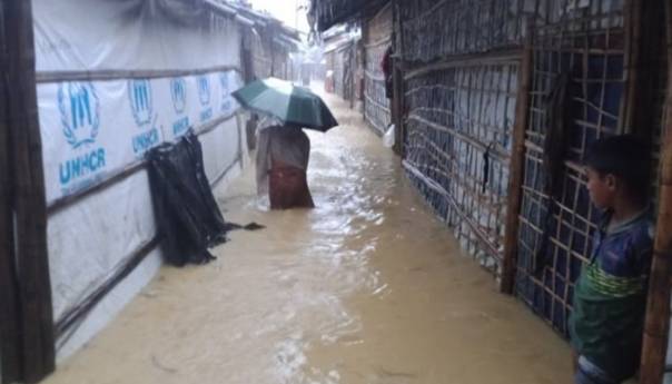 Poplavljeni izbjeglički kampovi Rohingya u Bangladešu