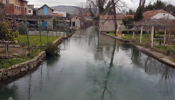 Poplavljeno više objekata u Čapljini