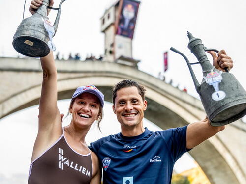 Popovici i Iffland pobjednici spektakularnih RedBull Cliff Diving skokova u Mostaru