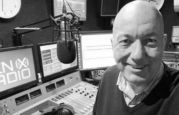 Popularni voditelj preminuo tokom emisije uživo