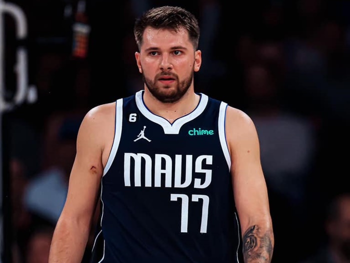 Poraz Dallasa na domaćem terenu, Davis predvodio Lakerse do pobjede