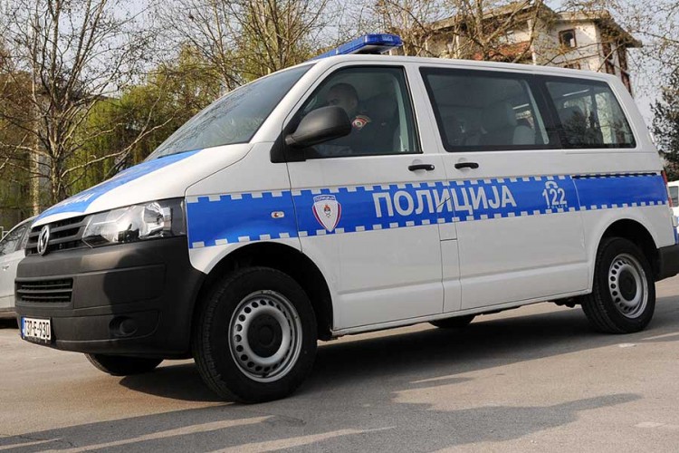 Poreski inspektori osumnjičeni da su primali mito i zloupotrijebili ovlašćenja
