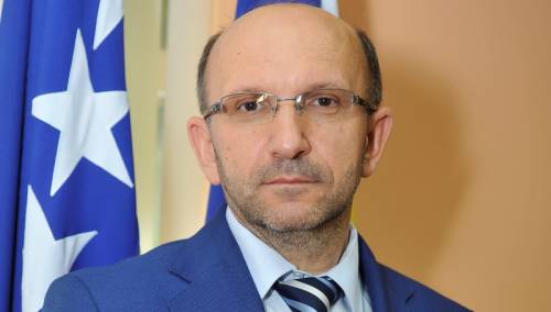 Porezna uprava FBiH svim medijima želi sretnu Novu godinu