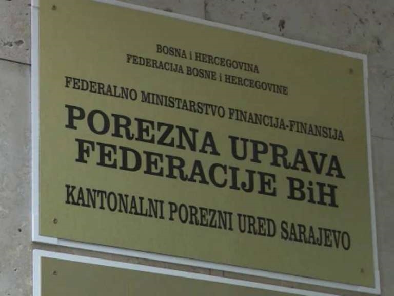 Porezni obveznici u FBiH za šest mjeseci uplatili 4,41 milijardu KM javnih prihoda