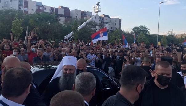 Porfirije i Joanikije stigli u Podgoricu