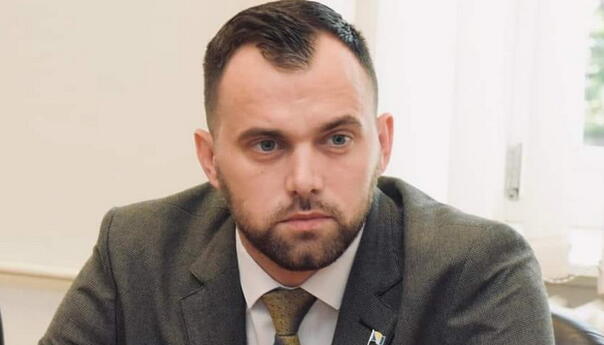 Porić poručio Mandiću: Crtanje znaka X i postavljanje ogledala nije projekt