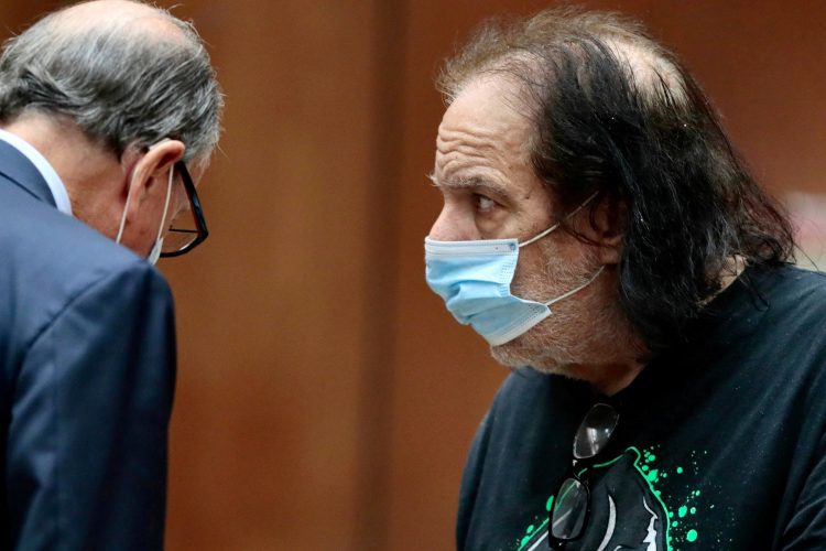 Porno zvijezda Ron Jeremy optužen u Los Angelesu po više od 30 optužbi