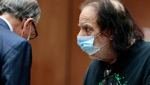 Porno zvijezda Ron Jeremy optužen u Los Angelesu po više od 30 optužbi
