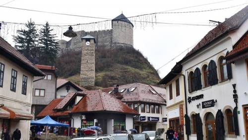 Porodica Hojkurić već 129 godina čuva jednu od četiri sahat-kule u BiH