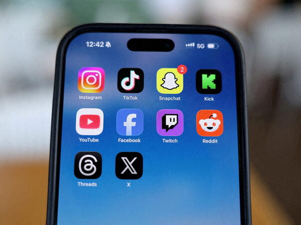 Porodice četiri tinejdžera optužile TikTok, YouTube, Snapchat i Metu za smrt djece