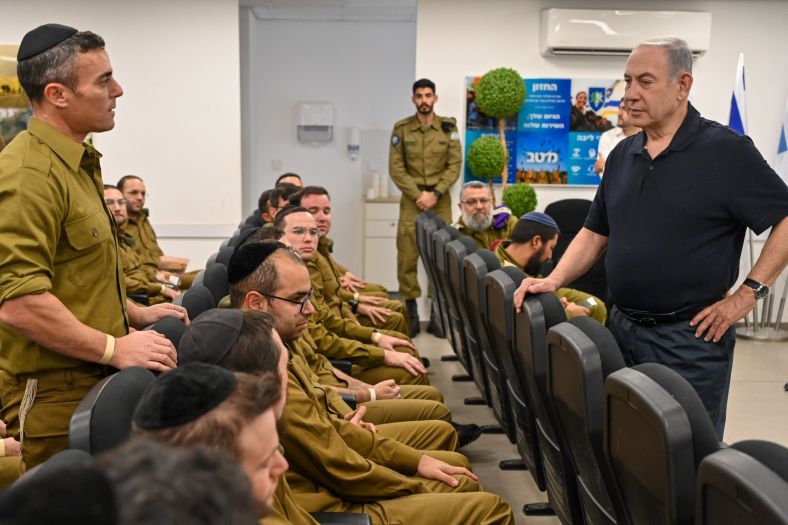 Porodice izraelskih zarobljenika bijesne na Netanyahua: 'Hamas ih je vratio, a ne ti'