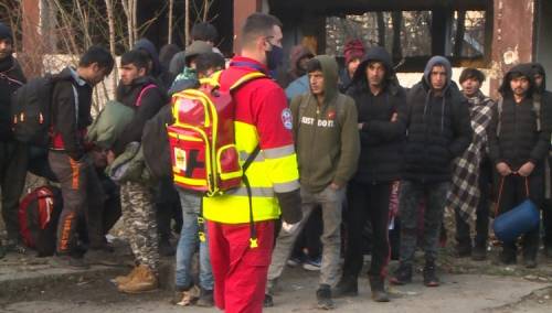 Porodice sa djecom izmještene iz napuštenih objekata u migrantske centre