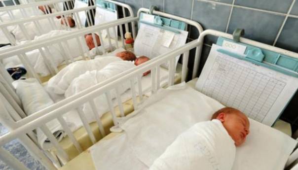 Porodilja preminula od korone, beba stabilno