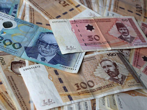 Porodilje iz Bužima ogorčene zbog kašnjenja naknade: "Svaki mjesec ista priča..."