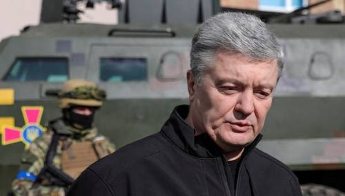 Porošenko: Putin je već 22 godine ludi manijak