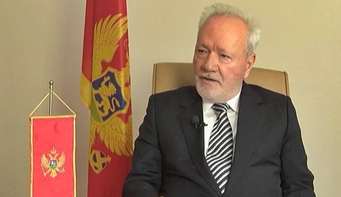 Poruka Dritanu Abazovicu: Kucnula je ura da spašavaš Crnu Goru
