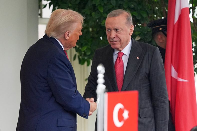 Poruka Erdoganu iz Bijele kuće: Prestanite kupovati rusku naftu