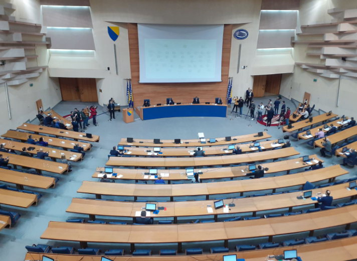 Poslanici BiH obavili raspravu o zakonima o PDV-u i VSTV-u, glasanje u 16.30